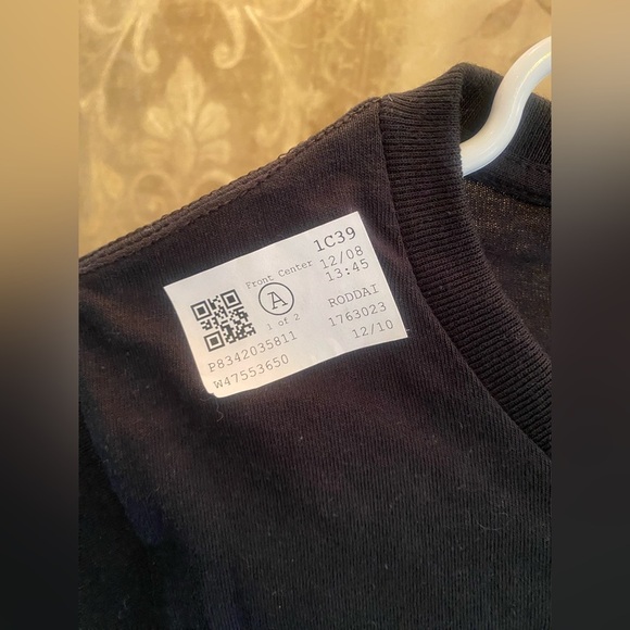 Gildan Black and White Short Sleeve Tee - Picture 2 of 4